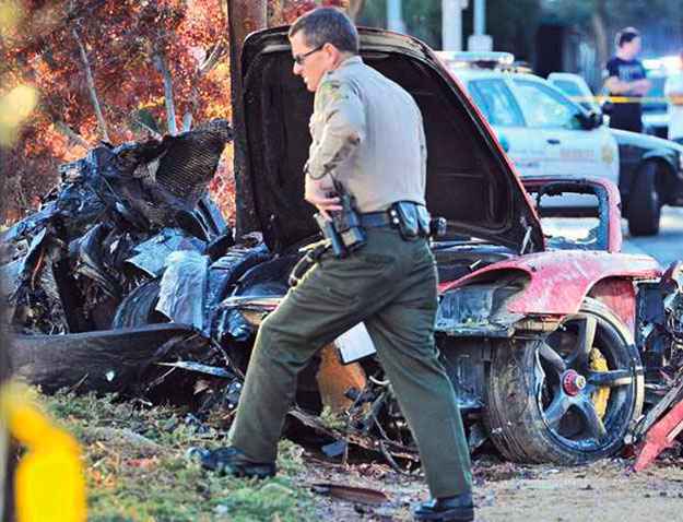 Investigações da polícia culparam a alta velocidade pelo acidente (REUTERS/Dan Watson/The Santa Clarita Valley Signal/Handout ) Investigações da polícia culparam a alta velocidade pelo acidente (REUTERS/Dan Watson/The Santa Clarita Valley Signal/Handout )