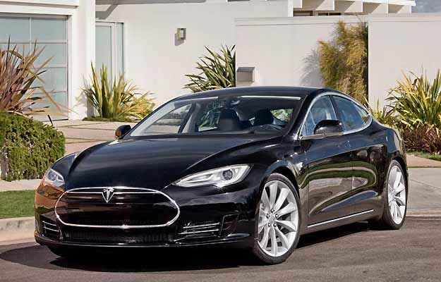 Em 2013, foram licenciadas nos EUA 8.347 unidades do elétrico Tesla S (Tesla/Divulgação) Em 2013, foram licenciadas nos EUA 8.347 unidades do elétrico Tesla S (Tesla/Divulgação)