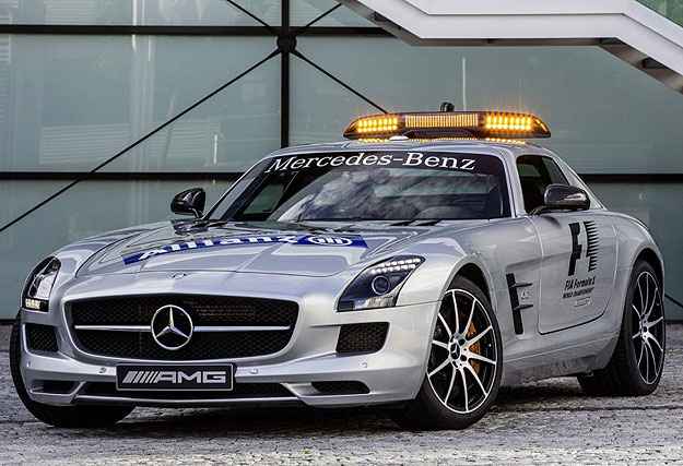 Para não fazer feio à frente dos carros de F-1, o safety-car é um Mercedes SLS (Divulgação) Para não fazer feio à frente dos carros de F-1, o safety-car é um Mercedes SLS (Divulgação)