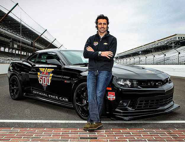 O piloto Dario Franchitti vai pilotar um Camaro Z/28 no templo oval de Indianápolis (Divulgação) O piloto Dario Franchitti vai pilotar um Camaro Z/28 no templo oval de Indianápolis (Divulgação)