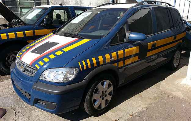 Chevrolet Zafira 2010: R$ 7.500 (Thiago Ventura/EM/D.A Press) Chevrolet Zafira 2010: R$ 7.500 (Thiago Ventura/EM/D.A Press)