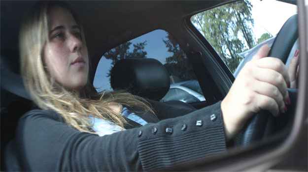 Bruna Ottoni passou susto ao volante aos 19 anos, mas escapou ilesa (Paulo Henrique Vivas/Esp. EM/D.A PRESS) Bruna Ottoni passou susto ao volante aos 19 anos, mas escapou ilesa (Paulo Henrique Vivas/Esp. EM/D.A PRESS)