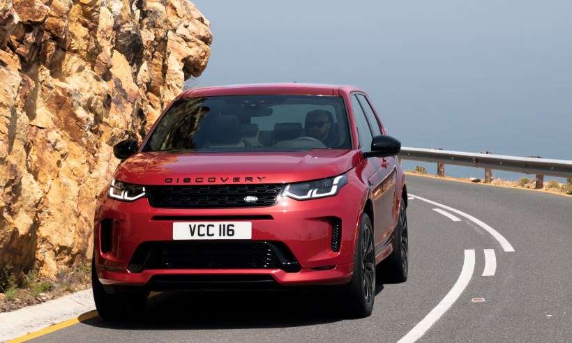Land Rover Discovery Sport ganha nova opção híbrida com motor a diesel